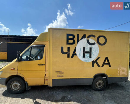 Жовтий Мерседес Sprinter, об'ємом двигуна 2.15 л та пробігом 350 тис. км за 5000 $, фото 3 на Automoto.ua