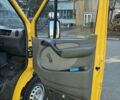 Желтый Мерседес Sprinter, объемом двигателя 2.15 л и пробегом 298 тыс. км за 7900 $, фото 19 на Automoto.ua