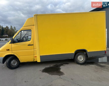 Желтый Мерседес Sprinter, объемом двигателя 2.15 л и пробегом 507 тыс. км за 3999 $, фото 7 на Automoto.ua