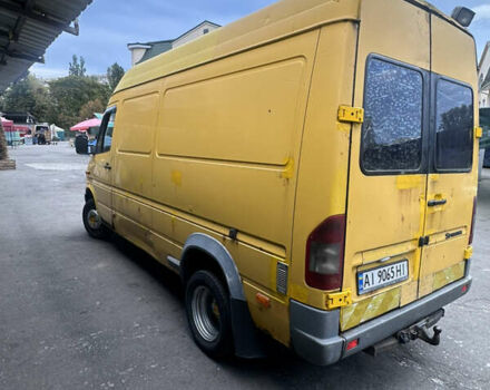 Желтый Мерседес Sprinter, объемом двигателя 2.19 л и пробегом 712 тыс. км за 7200 $, фото 4 на Automoto.ua