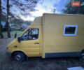 Желтый Мерседес Sprinter, объемом двигателя 2.2 л и пробегом 281 тыс. км за 10500 $, фото 1 на Automoto.ua