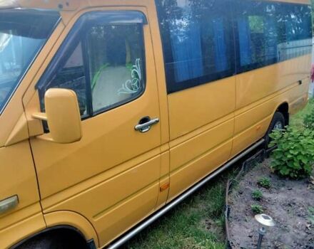 Жовтий Мерседес Sprinter, об'ємом двигуна 2.15 л та пробігом 150 тис. км за 12000 $, фото 1 на Automoto.ua