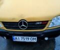 Желтый Мерседес Sprinter, объемом двигателя 2.1 л и пробегом 100 тыс. км за 8800 $, фото 4 на Automoto.ua
