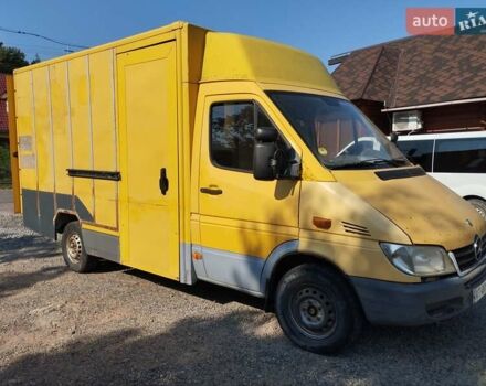 Желтый Мерседес Sprinter, объемом двигателя 2.15 л и пробегом 450 тыс. км за 4500 $, фото 7 на Automoto.ua