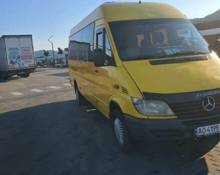 Желтый Мерседес Sprinter, объемом двигателя 2.15 л и пробегом 450 тыс. км за 14000 $, фото 20 на Automoto.ua