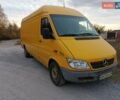 Желтый Мерседес Sprinter, объемом двигателя 2.15 л и пробегом 406 тыс. км за 9800 $, фото 2 на Automoto.ua