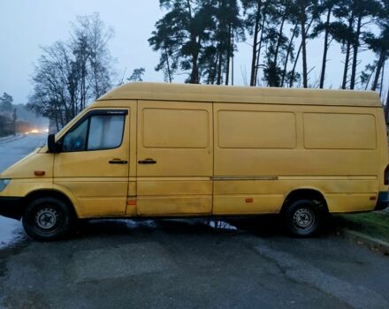 Желтый Мерседес Sprinter, объемом двигателя 2.1 л и пробегом 100 тыс. км за 8800 $, фото 3 на Automoto.ua