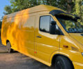 Желтый Мерседес Sprinter, объемом двигателя 2.2 л и пробегом 399 тыс. км за 7800 $, фото 4 на Automoto.ua