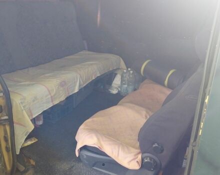 Желтый Мерседес Sprinter, объемом двигателя 2.1 л и пробегом 849 тыс. км за 3805 $, фото 4 на Automoto.ua