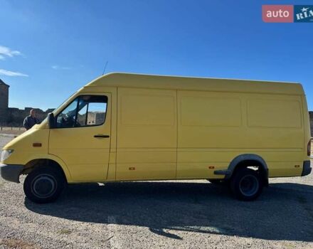 Желтый Мерседес Sprinter, объемом двигателя 2.7 л и пробегом 343 тыс. км за 17500 $, фото 14 на Automoto.ua