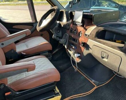 Желтый Мерседес Sprinter, объемом двигателя 2.15 л и пробегом 450 тыс. км за 14000 $, фото 6 на Automoto.ua