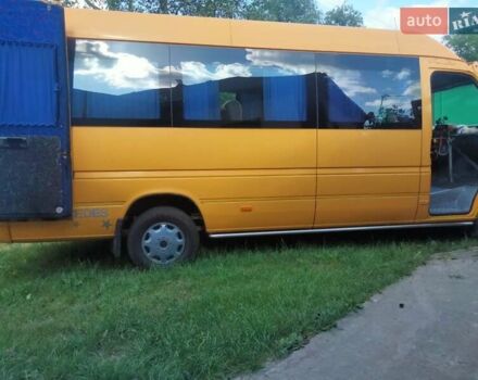 Жовтий Мерседес Sprinter, об'ємом двигуна 2.15 л та пробігом 150 тис. км за 12000 $, фото 2 на Automoto.ua