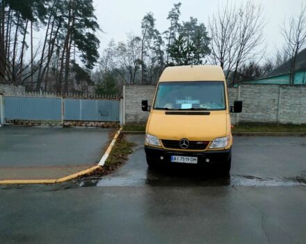 Желтый Мерседес Sprinter, объемом двигателя 2.1 л и пробегом 100 тыс. км за 8800 $, фото 1 на Automoto.ua