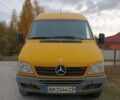 Желтый Мерседес Sprinter, объемом двигателя 2.15 л и пробегом 406 тыс. км за 9800 $, фото 1 на Automoto.ua