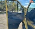 Желтый Мерседес Sprinter, объемом двигателя 2.7 л и пробегом 343 тыс. км за 17500 $, фото 6 на Automoto.ua