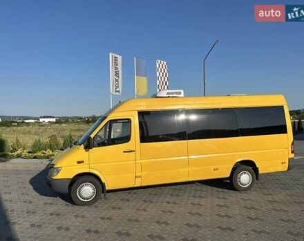 Желтый Мерседес Sprinter, объемом двигателя 2.15 л и пробегом 450 тыс. км за 14000 $, фото 19 на Automoto.ua