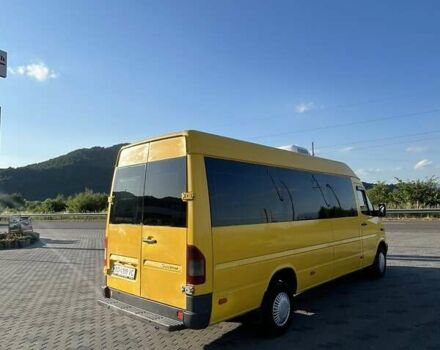 Желтый Мерседес Sprinter, объемом двигателя 2.15 л и пробегом 450 тыс. км за 14000 $, фото 8 на Automoto.ua