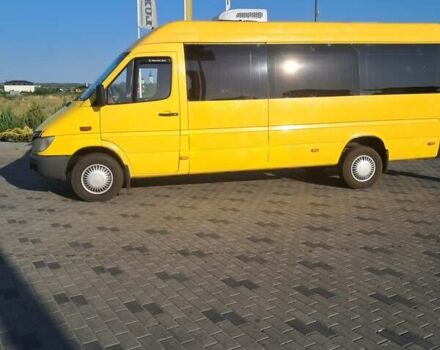 Желтый Мерседес Sprinter, объемом двигателя 2.15 л и пробегом 450 тыс. км за 14000 $, фото 22 на Automoto.ua