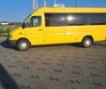 Желтый Мерседес Sprinter, объемом двигателя 2.15 л и пробегом 450 тыс. км за 14000 $, фото 22 на Automoto.ua