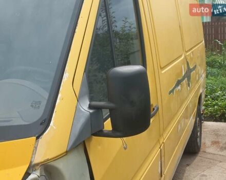 Желтый Мерседес Sprinter, объемом двигателя 2.15 л и пробегом 600 тыс. км за 4200 $, фото 6 на Automoto.ua
