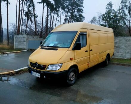 Желтый Мерседес Sprinter, объемом двигателя 2.1 л и пробегом 100 тыс. км за 8800 $, фото 2 на Automoto.ua