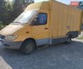 Желтый Мерседес Sprinter, объемом двигателя 2.15 л и пробегом 450 тыс. км за 4500 $, фото 8 на Automoto.ua