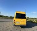 Желтый Мерседес Sprinter, объемом двигателя 2.15 л и пробегом 450 тыс. км за 14000 $, фото 16 на Automoto.ua