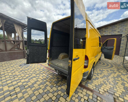 Желтый Мерседес Sprinter, объемом двигателя 0 л и пробегом 450 тыс. км за 7600 $, фото 7 на Automoto.ua