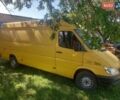 Желтый Мерседес Sprinter, объемом двигателя 2.2 л и пробегом 350 тыс. км за 8200 $, фото 2 на Automoto.ua
