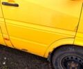 Жовтий Мерседес Sprinter, об'ємом двигуна 2.1 л та пробігом 316 тис. км за 6200 $, фото 3 на Automoto.ua