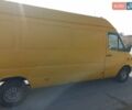 Желтый Мерседес Sprinter, объемом двигателя 2.15 л и пробегом 375 тыс. км за 6500 $, фото 2 на Automoto.ua