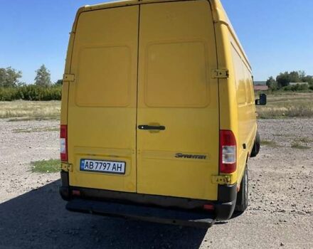 Желтый Мерседес Sprinter, объемом двигателя 2.15 л и пробегом 200 тыс. км за 8800 $, фото 1 на Automoto.ua
