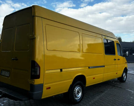 Желтый Мерседес Sprinter, объемом двигателя 2.15 л и пробегом 500 тыс. км за 9500 $, фото 6 на Automoto.ua