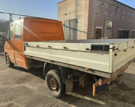 Желтый Мерседес Sprinter, объемом двигателя 2.2 л и пробегом 350 тыс. км за 4300 $, фото 3 на Automoto.ua