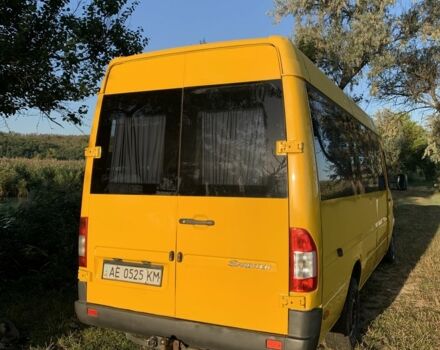 Желтый Мерседес Sprinter, объемом двигателя 2.2 л и пробегом 500 тыс. км за 8000 $, фото 3 на Automoto.ua