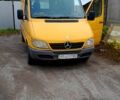 Желтый Мерседес Sprinter, объемом двигателя 2.1 л и пробегом 544 тыс. км за 5800 $, фото 4 на Automoto.ua