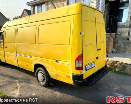 Желтый Мерседес Sprinter, объемом двигателя 2.2 л и пробегом 297 тыс. км за 8450 $, фото 6 на Automoto.ua