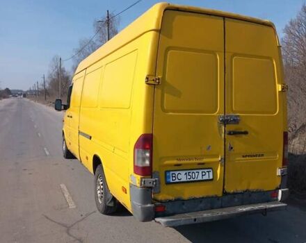 Желтый Мерседес Sprinter, объемом двигателя 2.15 л и пробегом 375 тыс. км за 6500 $, фото 4 на Automoto.ua