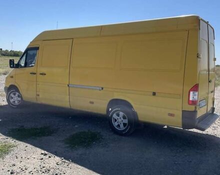 Желтый Мерседес Sprinter, объемом двигателя 2.15 л и пробегом 200 тыс. км за 8800 $, фото 9 на Automoto.ua