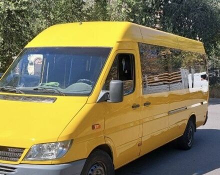 Желтый Мерседес Sprinter, объемом двигателя 2.2 л и пробегом 500 тыс. км за 8000 $, фото 6 на Automoto.ua