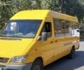 Желтый Мерседес Sprinter, объемом двигателя 2.2 л и пробегом 500 тыс. км за 8000 $, фото 6 на Automoto.ua