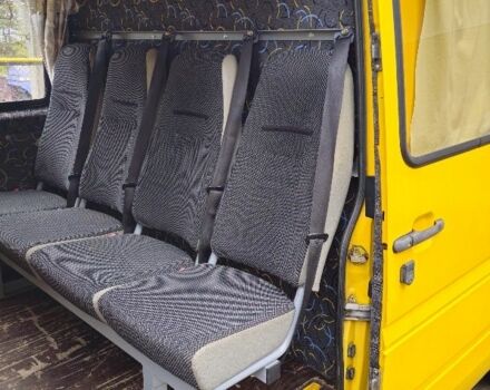 Жовтий Мерседес Sprinter, об'ємом двигуна 2.2 л та пробігом 238 тис. км за 15090 $, фото 10 на Automoto.ua