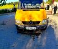 Желтый Мерседес Sprinter, объемом двигателя 2.1 л и пробегом 440 тыс. км за 6000 $, фото 3 на Automoto.ua
