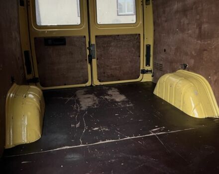 Желтый Мерседес Sprinter, объемом двигателя 2.7 л и пробегом 370 тыс. км за 10700 $, фото 22 на Automoto.ua
