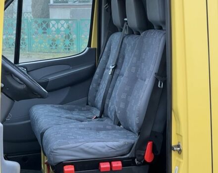 Желтый Мерседес Sprinter, объемом двигателя 2.7 л и пробегом 370 тыс. км за 10700 $, фото 15 на Automoto.ua