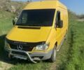 Желтый Мерседес Sprinter, объемом двигателя 0.22 л и пробегом 670 тыс. км за 5300 $, фото 1 на Automoto.ua