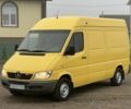 Желтый Мерседес Sprinter, объемом двигателя 2.7 л и пробегом 370 тыс. км за 10700 $, фото 3 на Automoto.ua