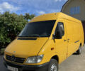 Желтый Мерседес Sprinter, объемом двигателя 2.15 л и пробегом 686 тыс. км за 8200 $, фото 1 на Automoto.ua