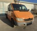 Желтый Мерседес Sprinter, объемом двигателя 2.2 л и пробегом 350 тыс. км за 4300 $, фото 1 на Automoto.ua