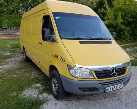 Желтый Мерседес Sprinter, объемом двигателя 2.15 л и пробегом 338 тыс. км за 7500 $, фото 7 на Automoto.ua